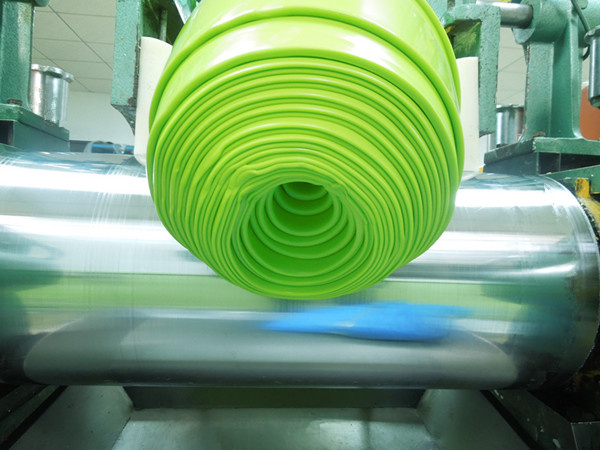 原材料混煉_副本.jpg 原材料混煉_副本.jpg